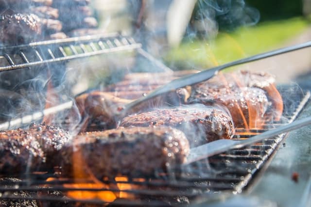 Best Charcoal Grill For Steaks